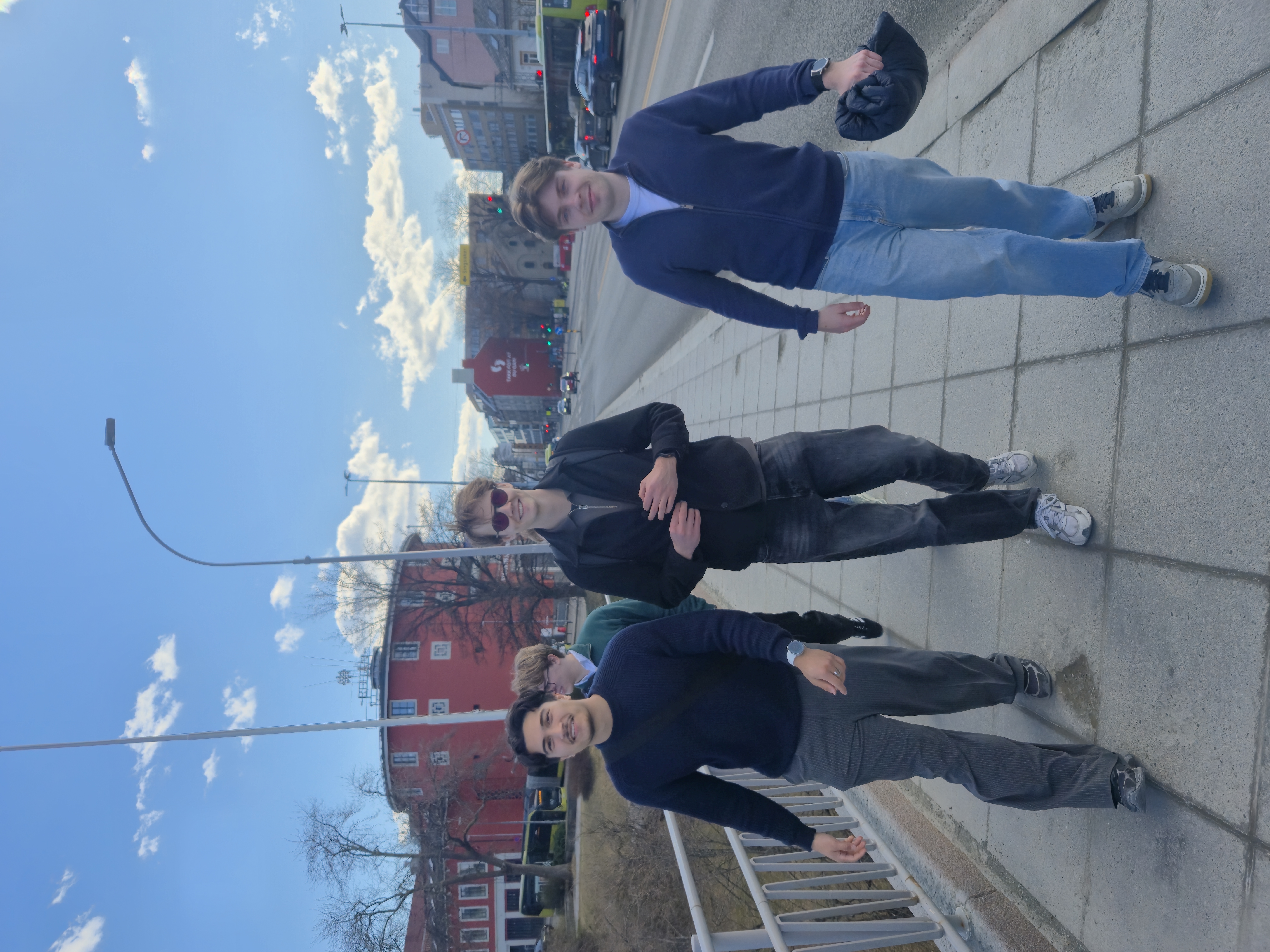 Three Lift HVL members walking in Trondheim city centre.