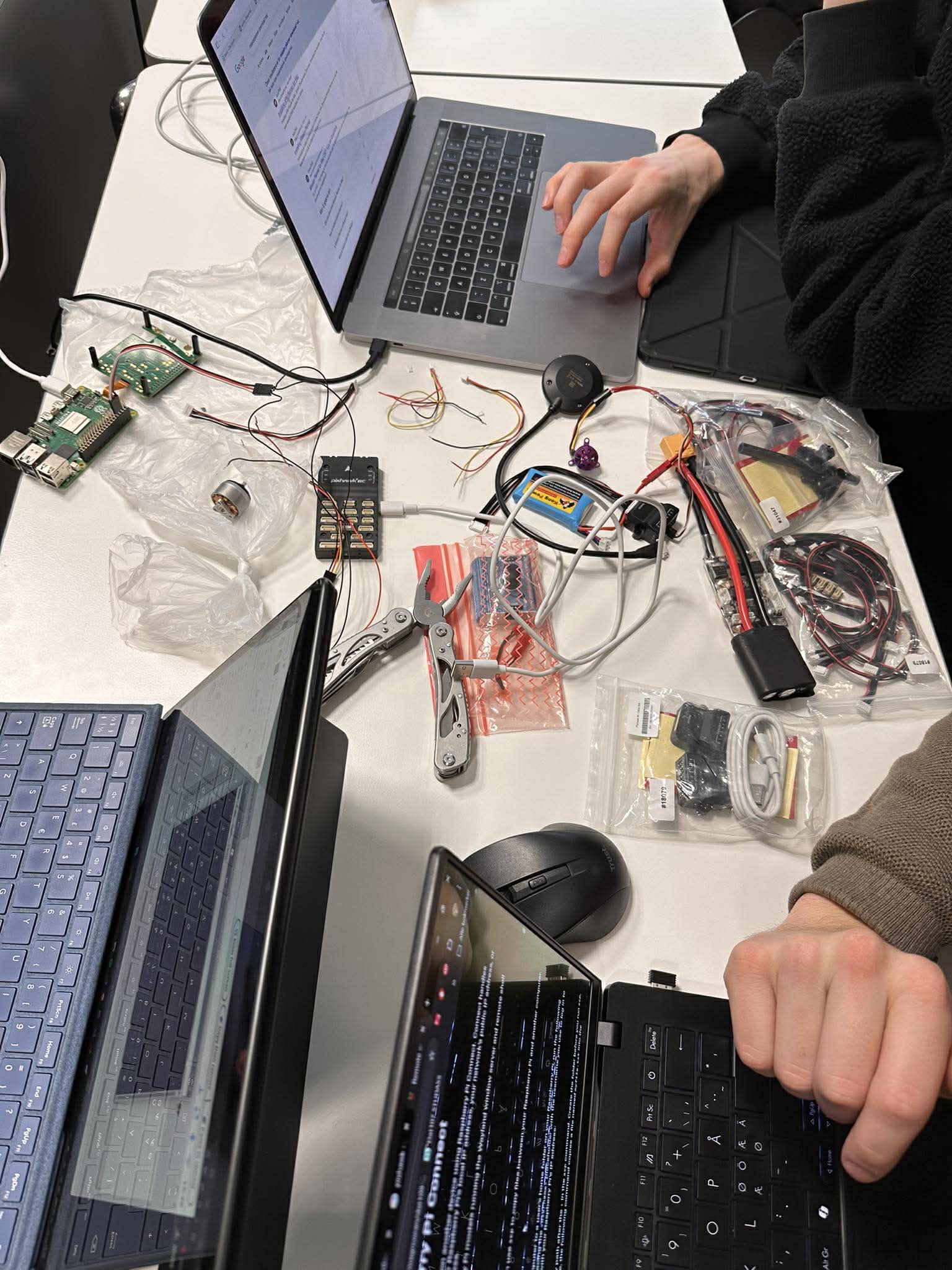 Software started working with serial communication between the flight computer and a companion computer.